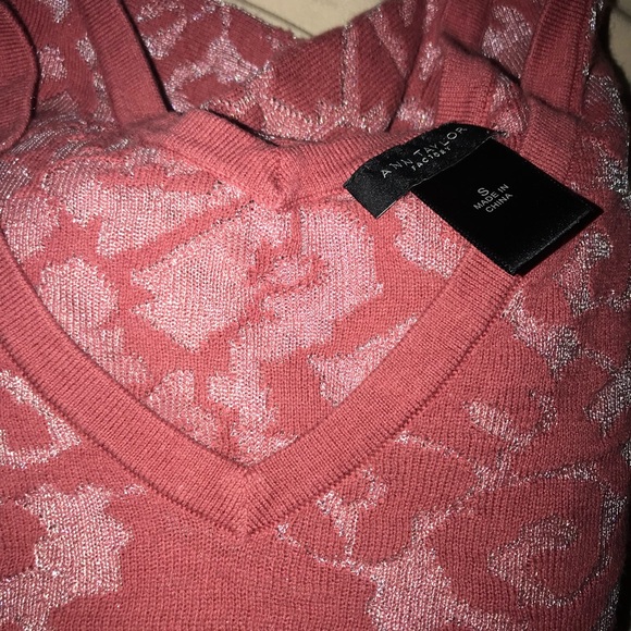 V-Neck sweater - Picture 2 of 2